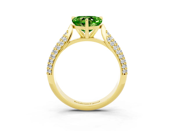 Yellow gold Heart Cut Diamond Solitaire Engagement Ring with Pavé Band and Four-Prong Setting