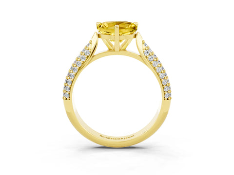 Yellow gold Heart Cut Diamond Solitaire Engagement Ring with Pavé Band and Four-Prong Setting_3
