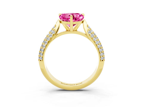 Yellow gold Heart Cut Diamond Solitaire Engagement Ring with Pavé Band and Four-Prong Setting_3