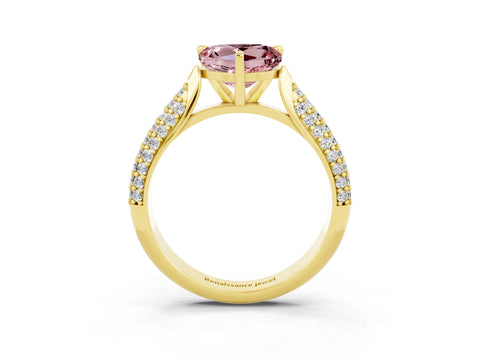 Yellow gold Heart Cut Diamond Solitaire Engagement Ring with Pavé Band and Four-Prong Setting_3