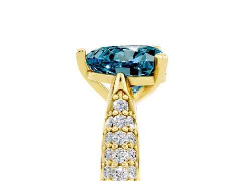 Yellow gold Heart Cut Diamond Solitaire Engagement Ring with Pavé Band and Four-Prong Setting_5