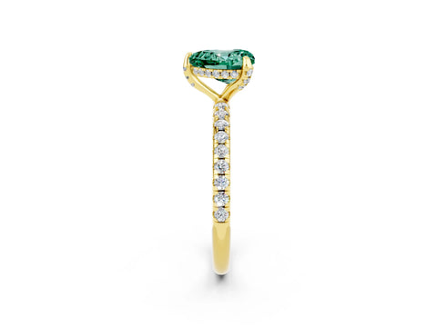 Yellow gold Heart Cut Diamond Solitaire Ring with Four-Prong Setting and Pavé Band_2