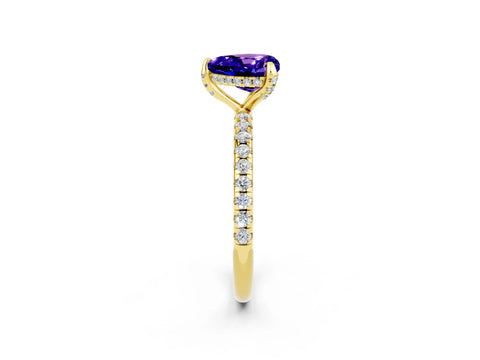 Yellow gold Heart Cut Diamond Solitaire Ring with Four-Prong Setting and Pavé Band_2