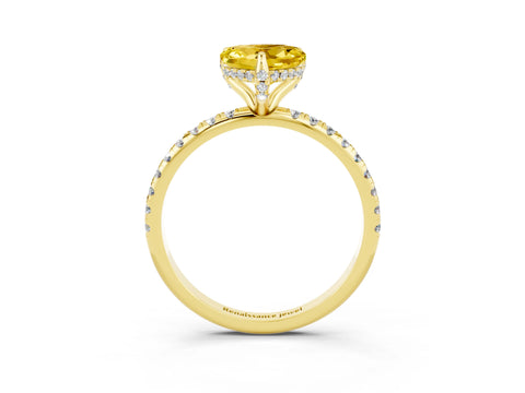 Yellow gold Heart Cut Diamond Solitaire Ring with Four-Prong Setting and Pavé Band_3