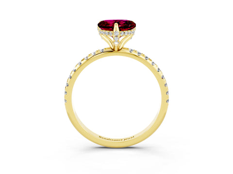 Yellow gold Heart Cut Diamond Solitaire Ring with Four-Prong Setting and Pavé Band_3