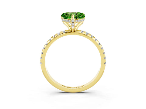 Yellow gold Heart Cut Diamond Solitaire Ring with Four-Prong Setting and Pavé Band_3