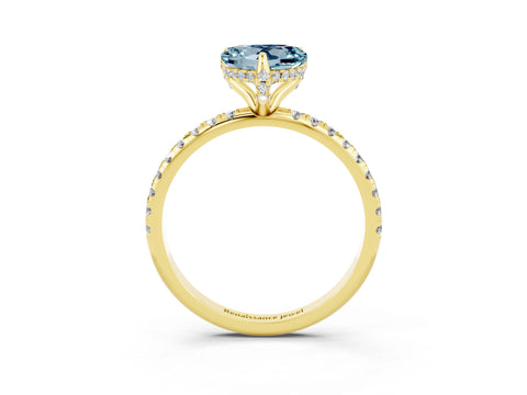 Yellow gold Heart Cut Diamond Solitaire Ring with Four-Prong Setting and Pavé Band_3