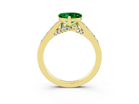 Yellow gold Heart Cut Diamond Solitaire Ring with Pavé Band and Prong Setting_3