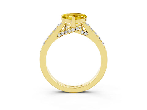 Yellow gold Heart Cut Diamond Solitaire Ring with Pavé Band and Prong Setting_3