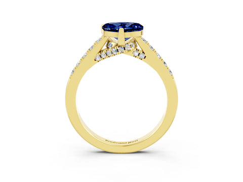 Yellow gold Heart Cut Diamond Solitaire Ring with Pavé Band and Prong Setting_3