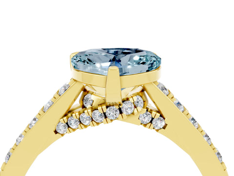 Yellow gold Heart Cut Diamond Solitaire Ring with Pavé Band and Prong Setting_4