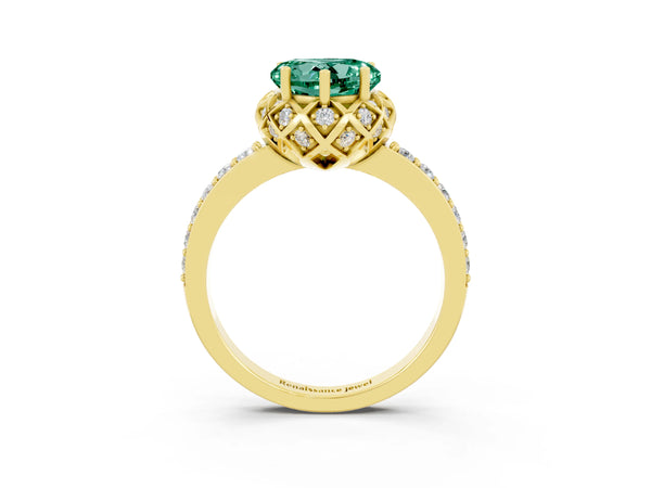Yellow gold Heart Cut Green Sapphire Scalloped Halo Engagement Ring with Round Shared Prong Band