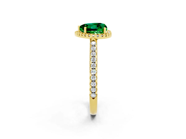 Yellow gold Heart Cut Emerald Pavé Halo Ring with Four-Prong Setting