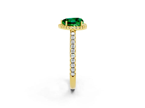 Yellow gold Heart Cut Emerald Pavé Halo Ring with Four-Prong Setting_14