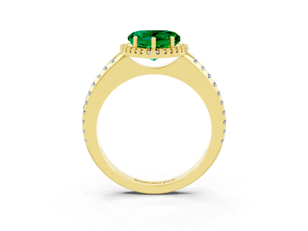Yellow gold Heart Cut Emerald Pavé Halo Ring with Four-Prong Setting