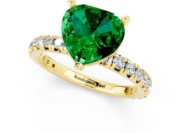 Yellow gold Heart Cut Emerald Pavé Solitaire Ring with Round Band and Prong Setting