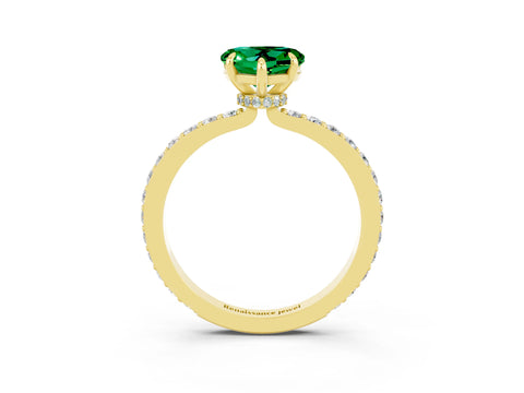 Yellow gold Heart Cut Emerald Ring with Pavé Band and Four-Prong Setting_3