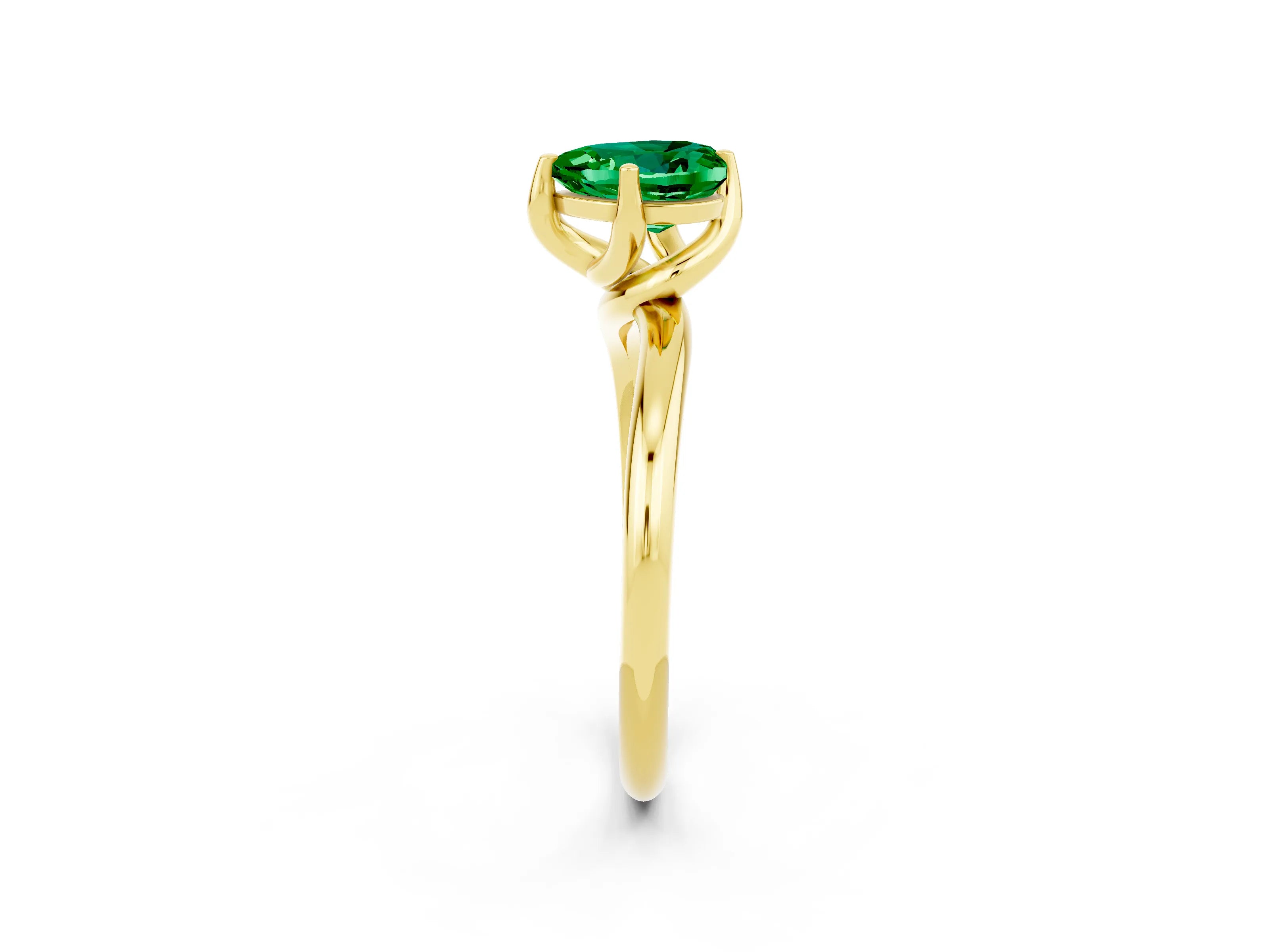 Yellow gold Heart Cut Emerald Solitaire Engagement Ring with Four-Prong Setting and Classic Band_14