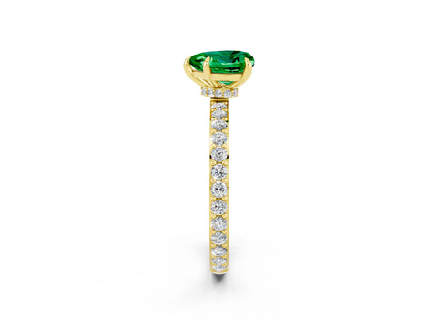 Yellow gold Heart Cut Emerald Solitaire Engagement Ring with Pavé Band and Four-Prong Setting_2