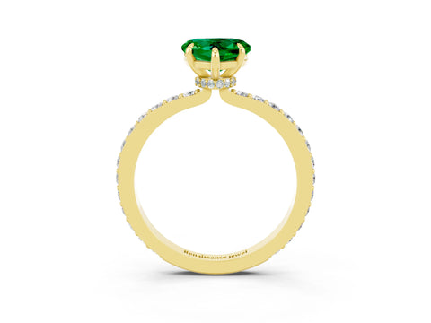 Yellow gold Heart Cut Emerald Solitaire Engagement Ring with Pavé Band and Four-Prong Setting_3