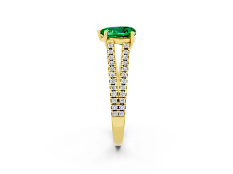 Yellow gold Heart Cut Emerald Solitaire Engagement Ring with Split Shank Pavé Band_2