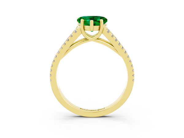 Yellow gold Heart Cut Emerald Solitaire Engagement Ring with Split Shank Pavé Band
