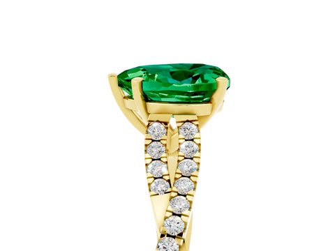 Yellow gold Heart Cut Emerald Solitaire Engagement Ring with Twisted Pavé Band and Four-Prong Setting_17