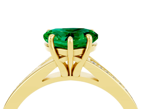 Yellow gold Heart Cut Emerald Solitaire Ring with Pavé Band and Prong Setting_4