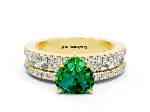 Yellow gold Heart Cut Emerald Solitaire Ring with Pavé and Channel Set Band