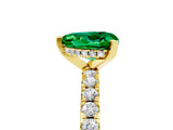 Yellow gold Heart Cut Emerald Solitaire Ring with Round  Pavé Band and Four-Prong Setting_41