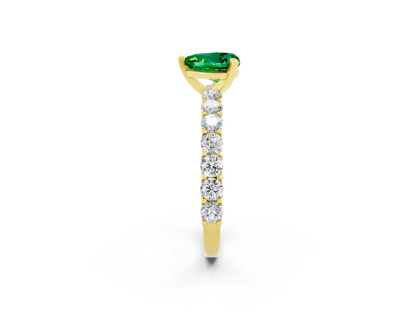 Yellow gold Heart Cut Emerald Solitaire Ring with Shared Prong Pavé Band and Four-Prong Setting