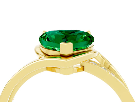Yellow gold Heart Cut Emerald Solitaire Ring with Split Shank and Prong Setting_4
