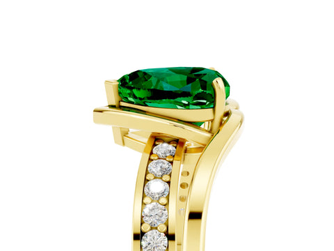 Yellow gold Heart Cut Emerald Solitaire Ring with Split Shank and Prong Setting_5