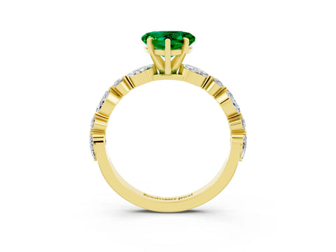 Yellow gold Heart Cut Emerald Solitaire with Side Stones on a Pavé Band and Four-Prong Setting_3