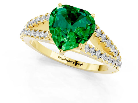 Yellow gold Heart Cut Emerald Split Shank Pavé Engagement Ring with Four-Prong Setting_13