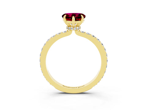 Yellow gold Heart Cut Garnet Solitaire Engagement Ring with Pavé Band and Four-Prong Setting_3