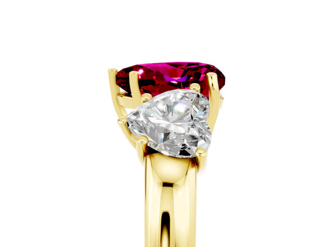 Yellow gold Heart Cut Garnet Three-Stone Ring with Four-Prong Setting and Classic Band_5