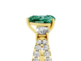 Yellow gold Heart Cut Green Sapphire Three-Stone Ring with Pavé Split Shank and Four-Prong Setting_5