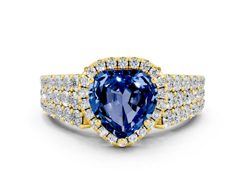 Yellow gold Heart Cut Halo Pavé Diamond Engagement Ring with Split Shank and Four-Prong Setting
