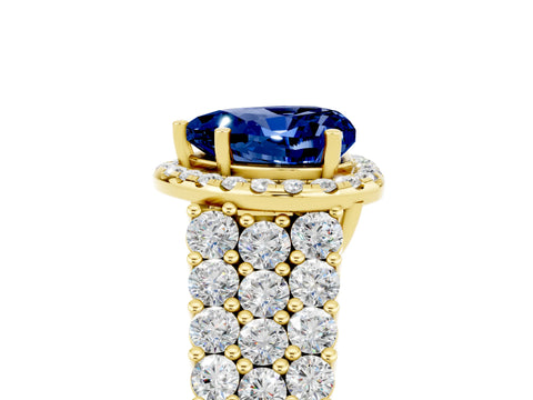 Yellow gold Heart Cut Halo Pavé Diamond Engagement Ring with Split Shank and Four-Prong Setting_5