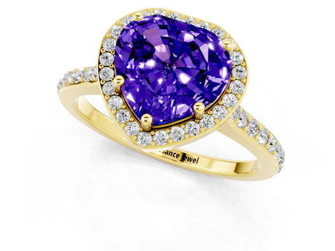 Yellow gold Heart Cut Halo Round Diamond Pavé Band with Four-Prong Setting_1