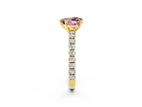 Yellow gold Heart Cut Morganite Pavé Solitaire Engagement Ring with Four-Prong Setting