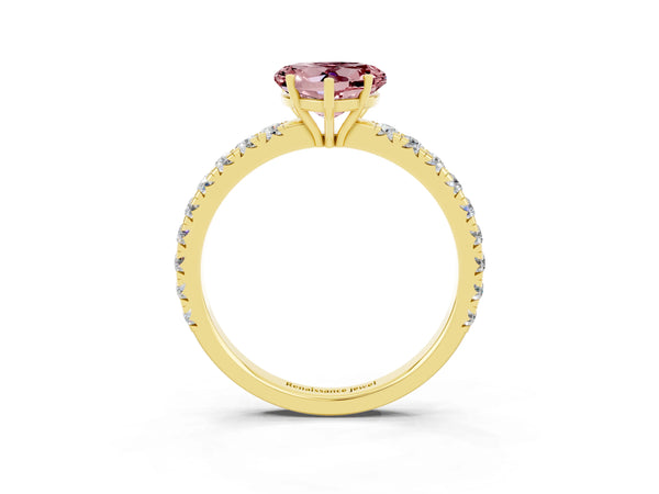 Yellow gold Heart Cut Morganite Pavé Solitaire Engagement Ring with Four-Prong Setting