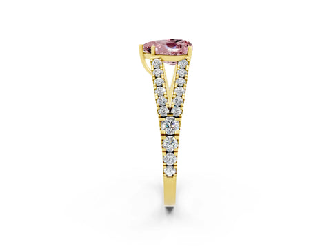 Yellow gold Heart Cut Morganite Split Shank Pavé Engagement Ring with Four-Prong Setting_14