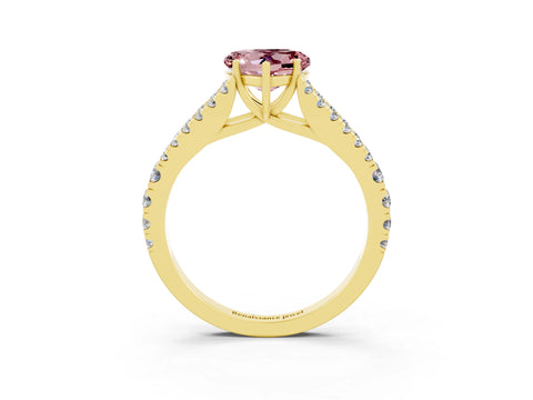Yellow gold Heart Cut Morganite Split Shank Pavé Engagement Ring with Four-Prong Setting_15
