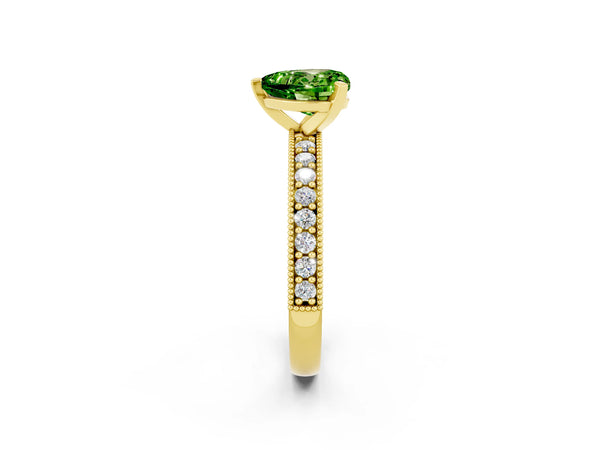 Yellow gold Heart Cut Peridot Milgrain Pavé Engagement Ring with Four-Prong Setting