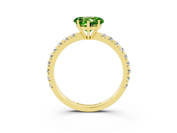 Yellow gold Heart Cut Peridot Pavé Solitaire Engagement Ring with Four-Prong Setting
