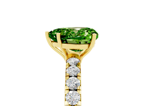 Yellow gold Heart Cut Peridot Pavé Solitaire Engagement Ring with Four-Prong Setting_17