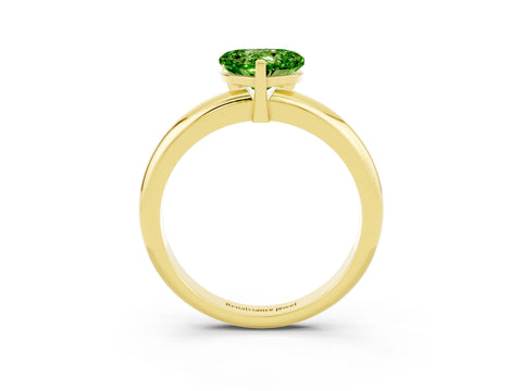 Yellow gold Heart Cut Peridot Solitaire Engagement Ring with Round Band and Four-Prong Setting_3