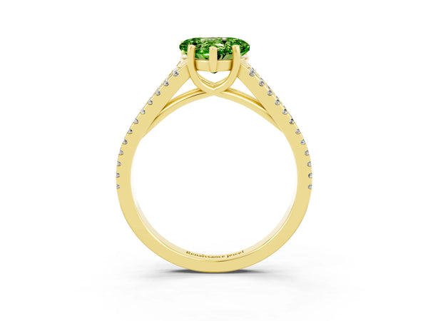 Yellow gold Heart Cut Peridot Solitaire Engagement Ring with Split Shank Pavé Band
